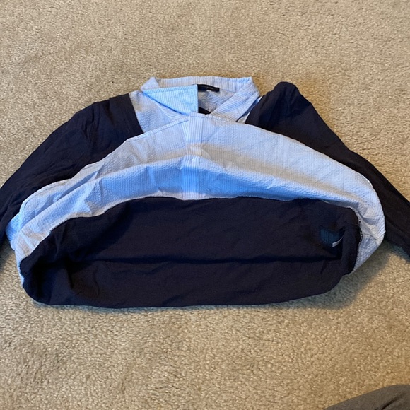 Button-up style shirt with built in sweater. - Picture 8 of 8